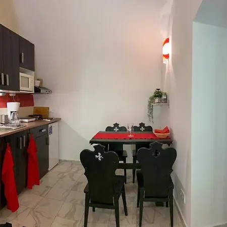 Koezponti Kucko Lägenhet Budapest